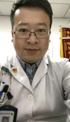 Dr. Li Wenliang sdílel zprávy o nové nakažlivé chorobě