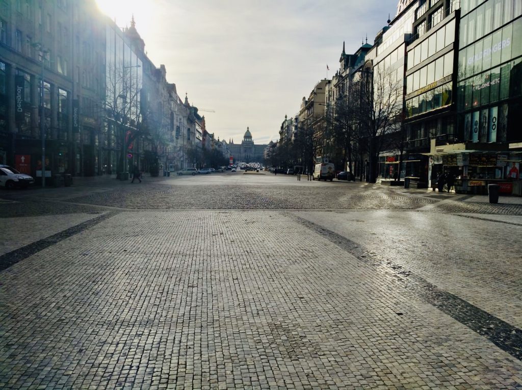 Václavské náměstí bez lidí